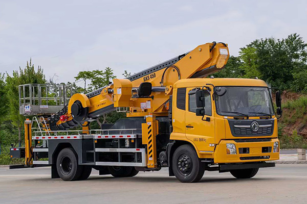 A high-altitude work vehicle