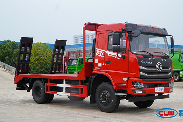 Dongfeng 16 ton flatbed transport vehicle obstacle clearing vehicle