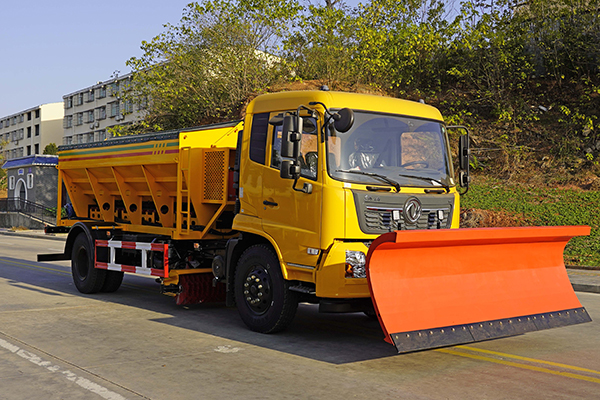 Dongfeng Tianjin multifunctional snow remover truck