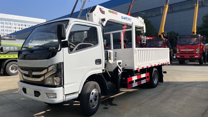 Dongfeng Forika 4×2 Truck‑mounted Crane